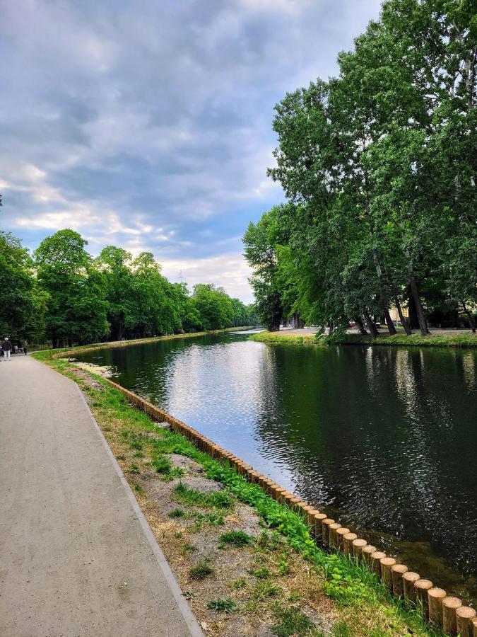 Apartament W Parku Nad Kanalem Бидгошч Екстериор снимка